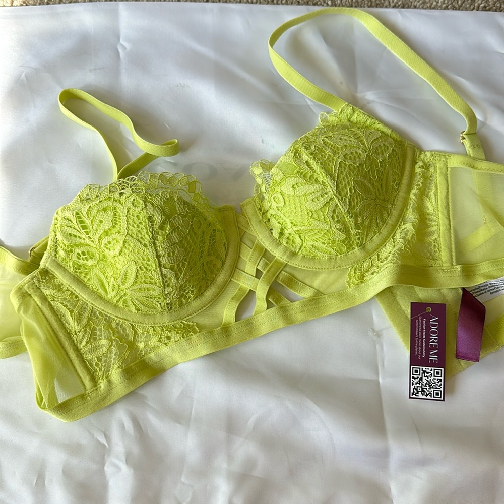 Adore Me Balconette  Bra Lime  green 32b NWT